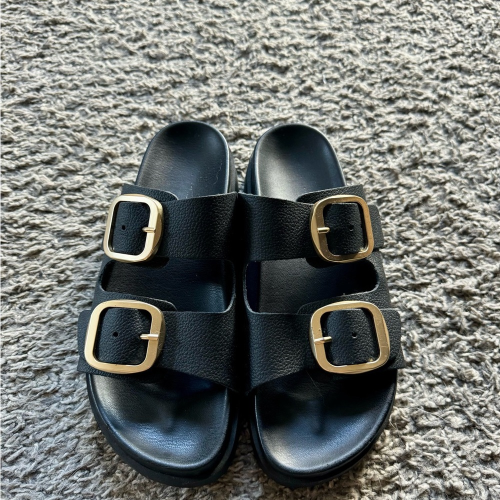 NWT Real leather big gold buckle sandals